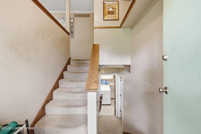 3 Richardson Ct, Frankfort, KY 40601