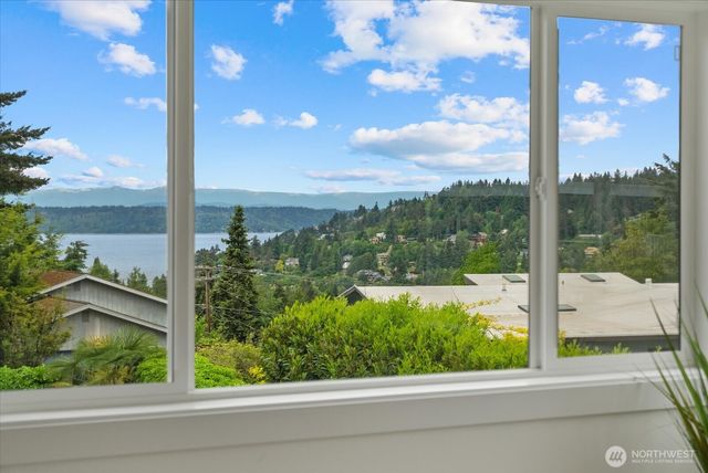228 SW 183rd Street, Normandy Park, WA 98166