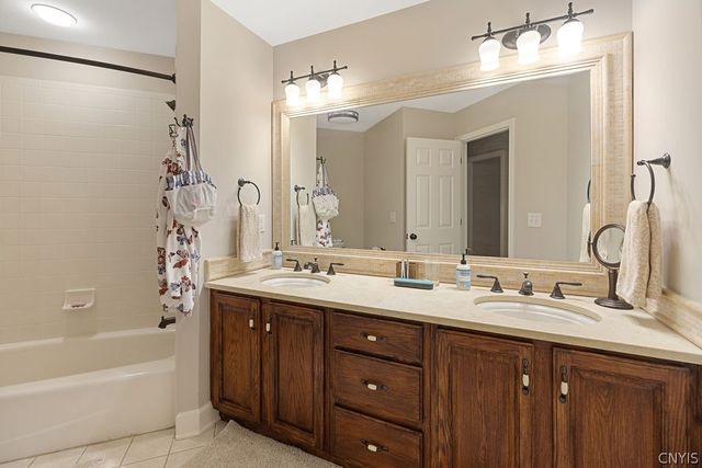 4601 Widgeon, Manlius, NY 13104