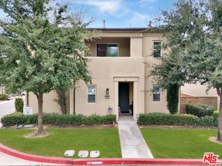 21990 Moveo Drive, Santa Clarita, CA 91350