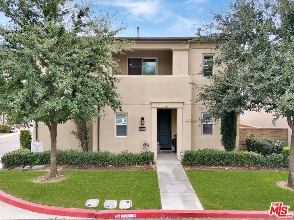 21990 Moveo Drive, Santa Clarita, CA 91350