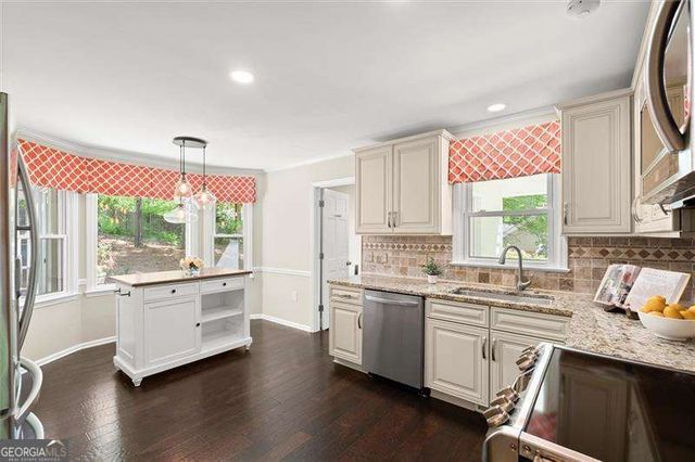 2124 Hawthorne Point, Marietta, GA 30062