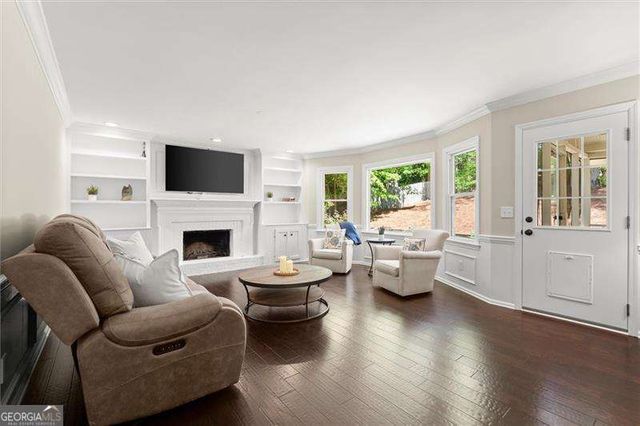 2124 Hawthorne Point, Marietta, GA 30062