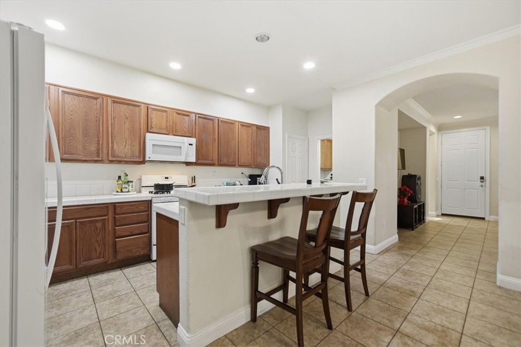 Image 10 of property listing at 38202 Mendocino Way, Palmdale, CA 93550