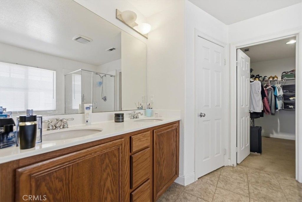 Image 16 of property listing at 38202 Mendocino Way, Palmdale, CA 93550