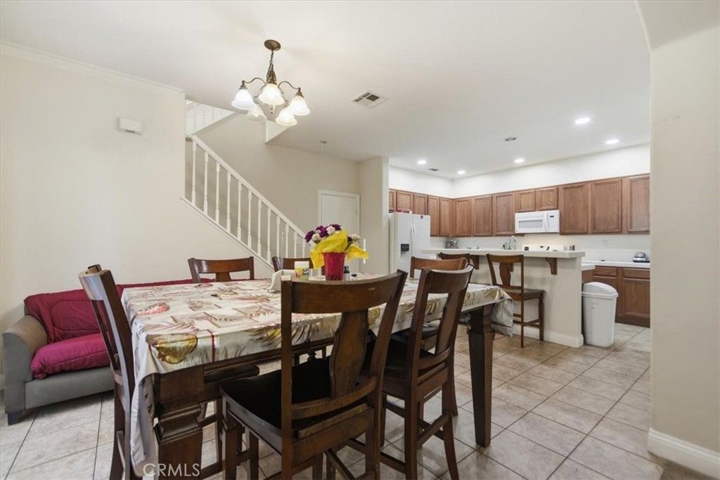 Image 8 of property listing at 38202 Mendocino Way, Palmdale, CA 93550