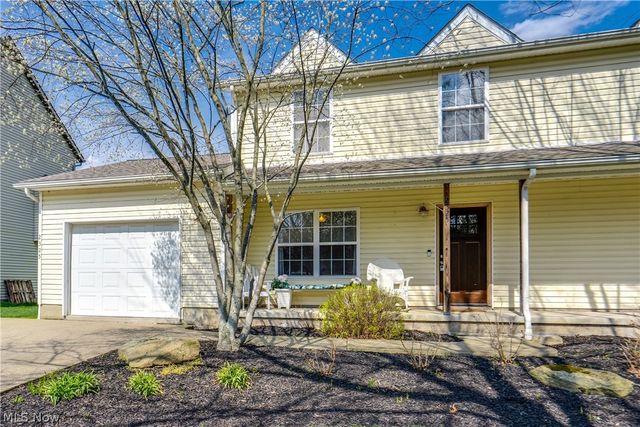 2325 Lakeside Drive, Lakemore, OH 44250