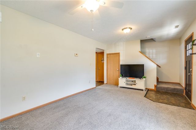 2325 Lakeside Drive, Lakemore, OH 44250