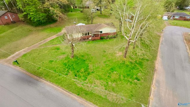 2115 NW Lynn Road, Huntsville, AL 35801