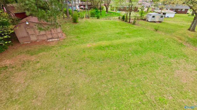 2115 NW Lynn Road, Huntsville, AL 35801