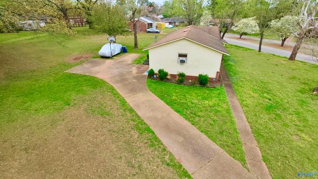 2115 NW Lynn Road, Huntsville, AL 35801