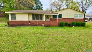 2115 NW Lynn Road, Huntsville, AL 35801