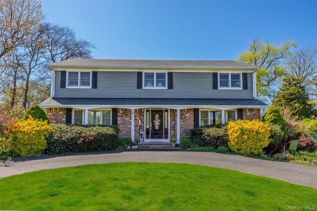 80 Palmer Drive, Sayville, NY 11782