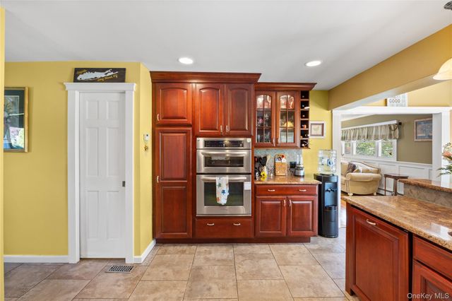 80 Palmer Drive, Sayville, NY 11782