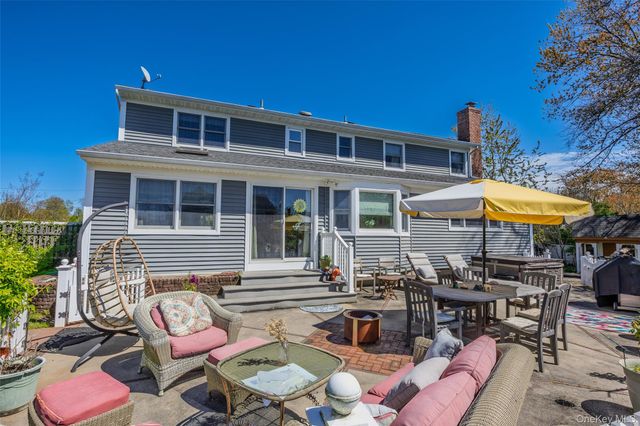80 Palmer Drive, Sayville, NY 11782
