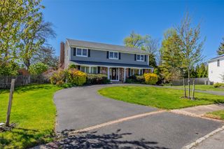 80 Palmer Drive, Sayville, NY 11782