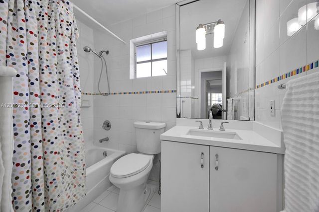 8900 SW 159th Ter, Palmetto Bay, FL 33157