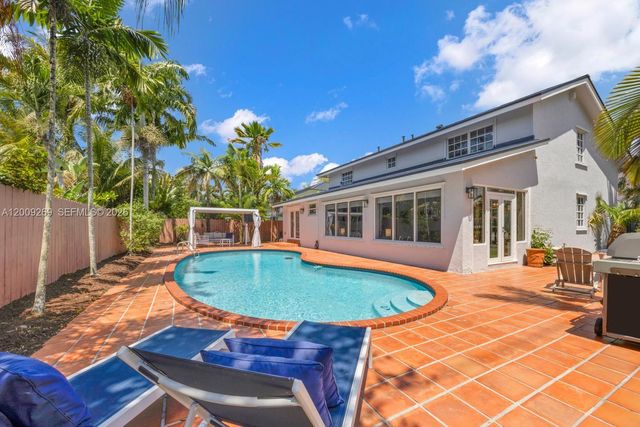 8900 SW 159th Ter, Palmetto Bay, FL 33157