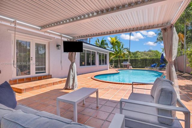 8900 SW 159th Ter, Palmetto Bay, FL 33157