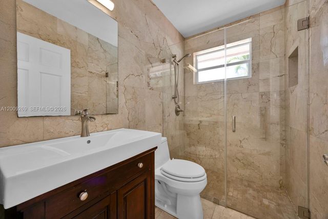 8900 SW 159th Ter, Palmetto Bay, FL 33157