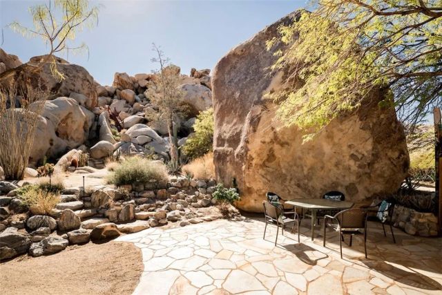 66075 Foothill, Joshua Tree, CA 92252