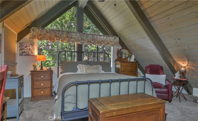 307 Pioneer Road, Lake Arrowhead, CA 92352