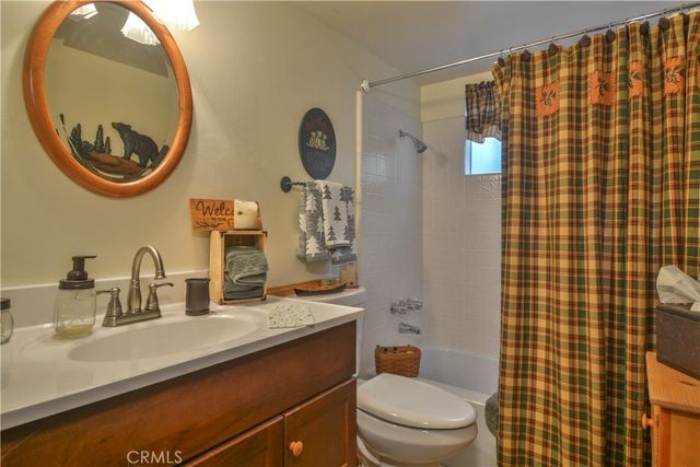 307 Pioneer Road, Lake Arrowhead, CA 92352