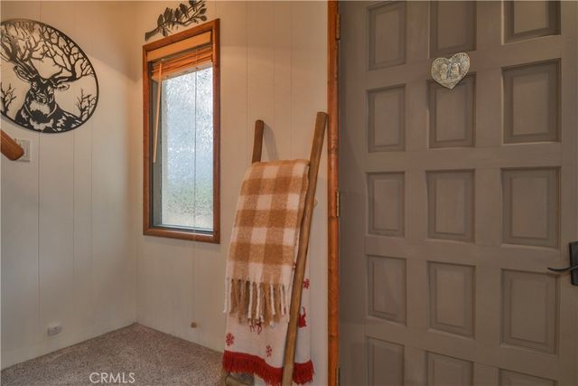 307 Pioneer Road, Lake Arrowhead, CA 92352