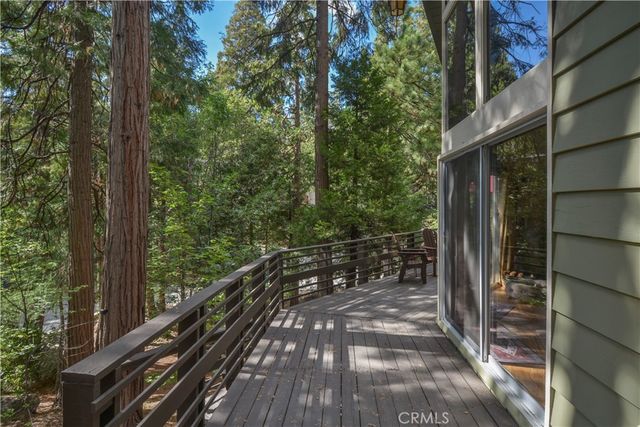 307 Pioneer Road, Lake Arrowhead, CA 92352