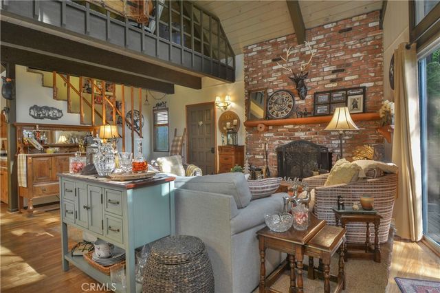 307 Pioneer Road, Lake Arrowhead, CA 92352