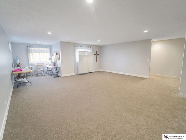 3500 Anaheim Court, Lincoln, NE 68506