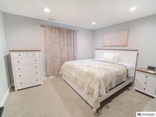 3500 Anaheim Court, Lincoln, NE 68506