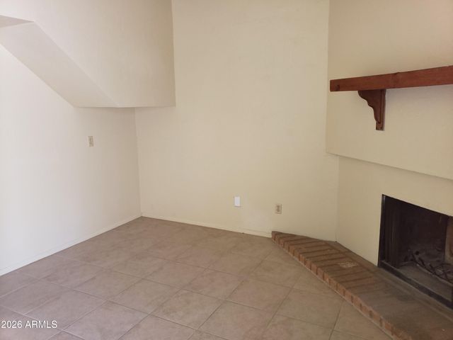 1536 S RIVER Drive E, Tempe, AZ 85281