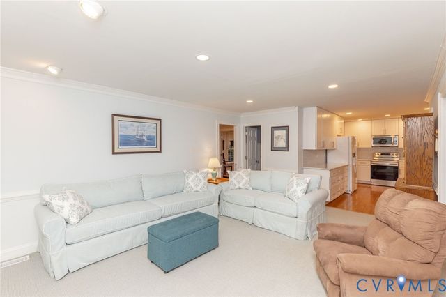 5724 Grove Forest Rd, Midlothian, VA 23112
