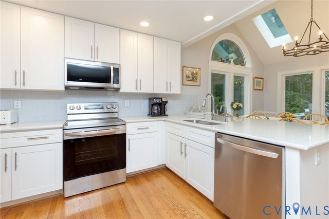 5724 Grove Forest Rd, Midlothian, VA 23112