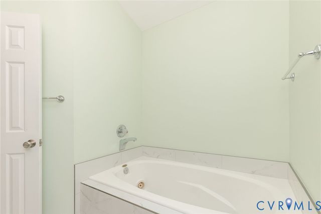 5724 Grove Forest Rd, Midlothian, VA 23112