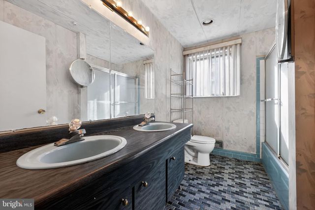 1943 BIRCHWOOD PK DR N, Cherry Hill, NJ 08003