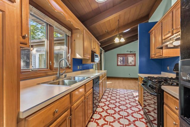 813 E TAFT AVENUE, Appleton, WI 54915