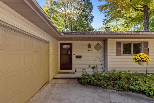 813 E TAFT AVENUE, Appleton, WI 54915