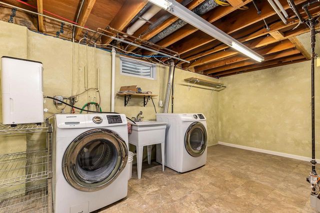 813 E TAFT AVENUE, Appleton, WI 54915