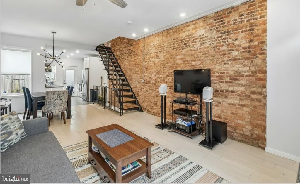 1249 N HOLLYWOOD ST, PHILADELPHIA, PA 19121 — photo 3