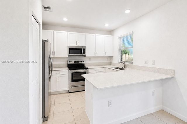 2664 SE 19th St, Homestead, FL 33035