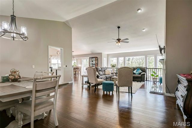 25 Aspen Ridge Court, St Peters, MO 63376