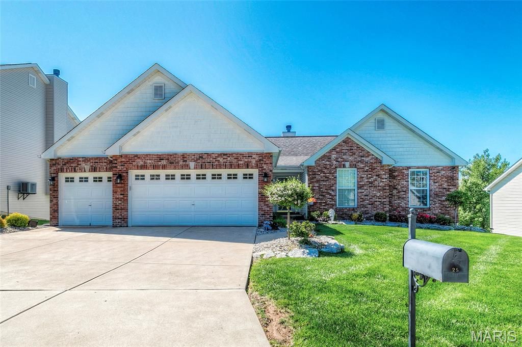 25 Aspen Ridge Court, St Peters, MO 63376