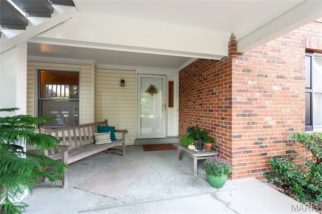 7356 Whitehall Colonial Lane, St Louis, MO 63119