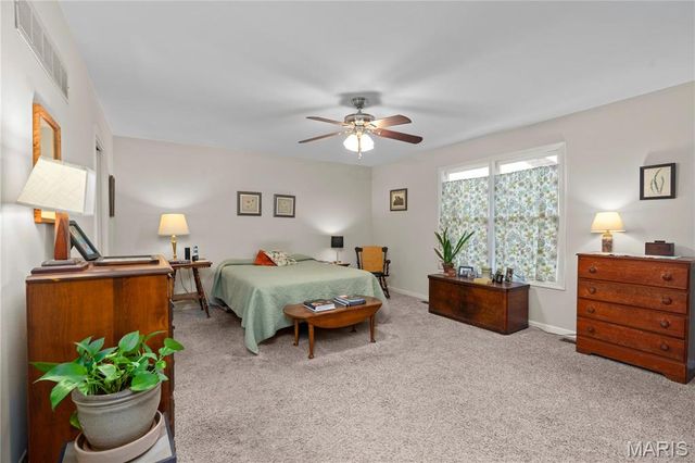 7356 Whitehall Colonial Lane, St Louis, MO 63119