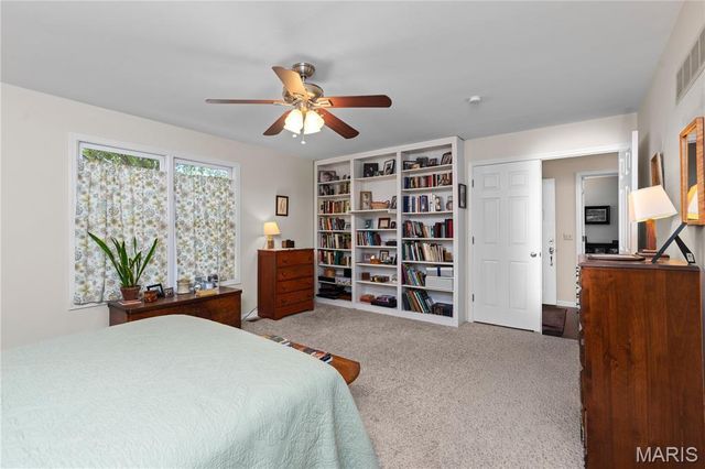 7356 Whitehall Colonial Lane, St Louis, MO 63119