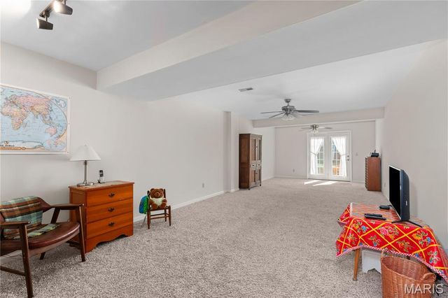 7356 Whitehall Colonial Lane, St Louis, MO 63119