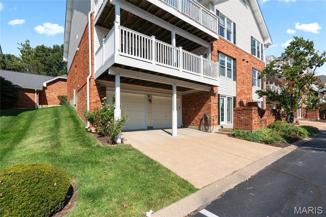 7356 Whitehall Colonial Lane, St Louis, MO 63119