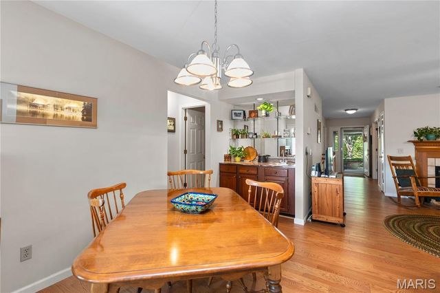 7356 Whitehall Colonial Lane, St Louis, MO 63119